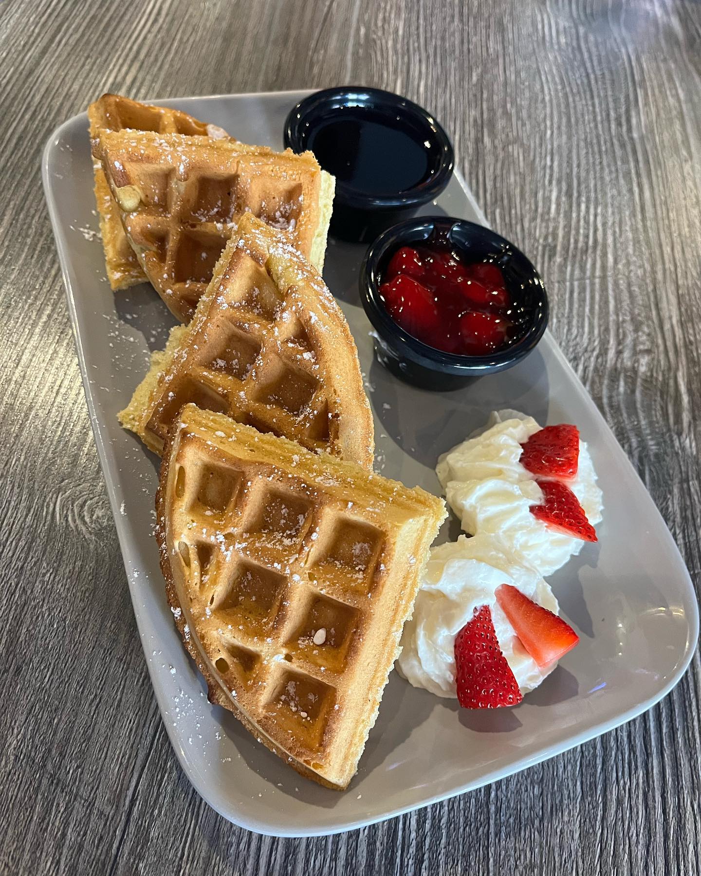 Songs & Cider: July and August Sunday Brunch Performers